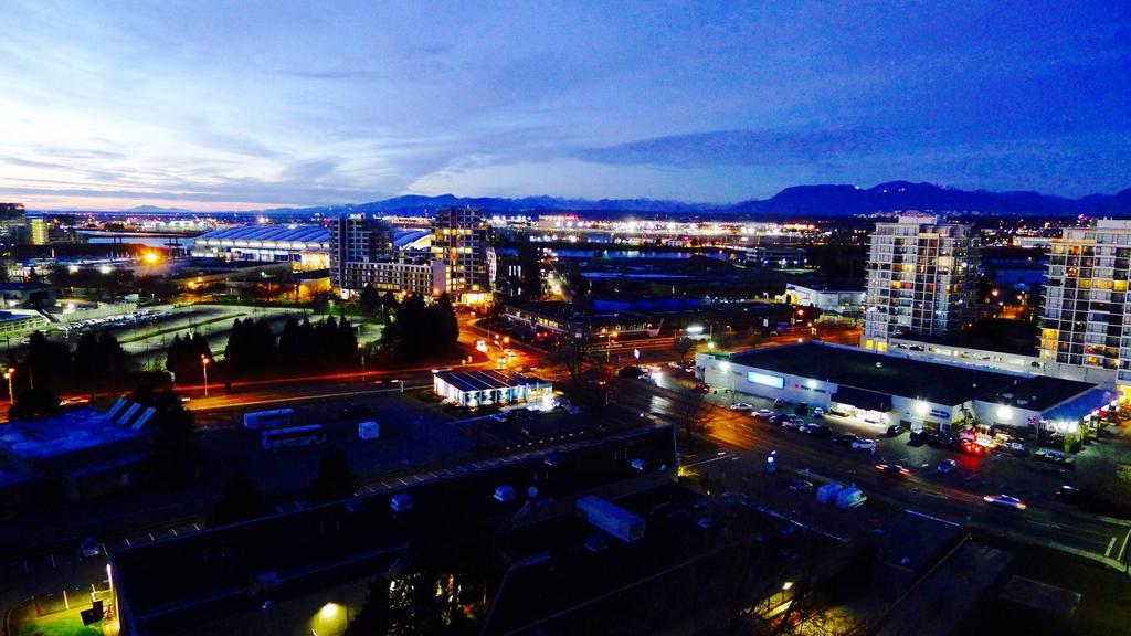 Vancouver Airport Condos Ричмонд Номер фото