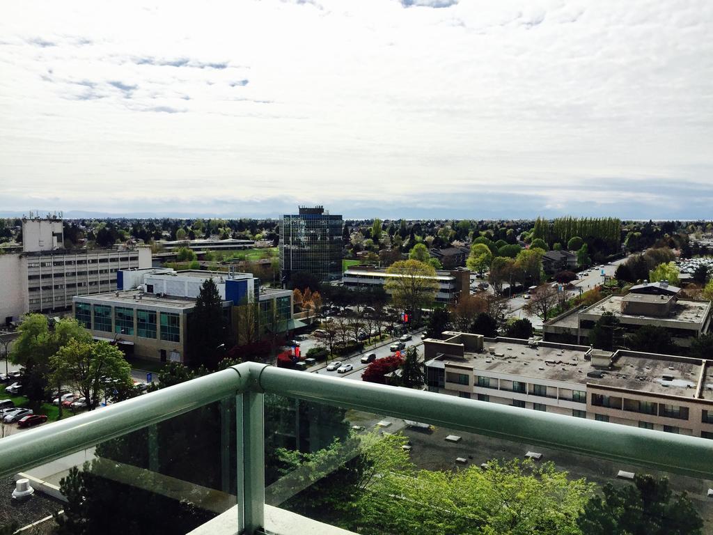 Vancouver Airport Condos Ричмонд Номер фото